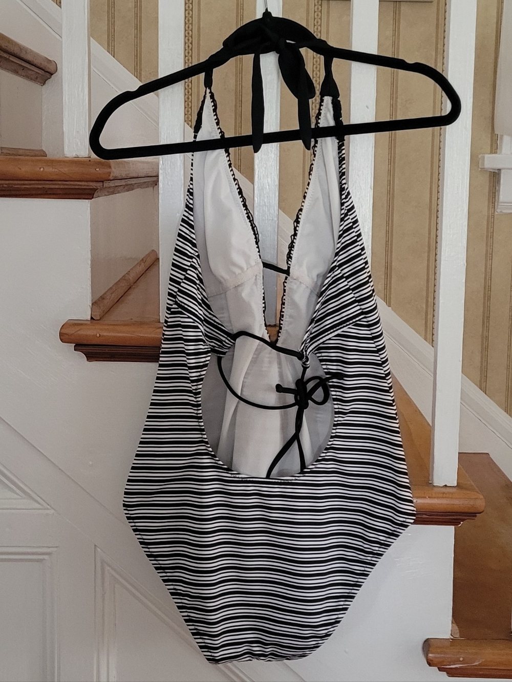 MASSIMO Deep V-Neckline Plunge One Piece Black White Bathing Suit Size Large - Picture 4 of 7